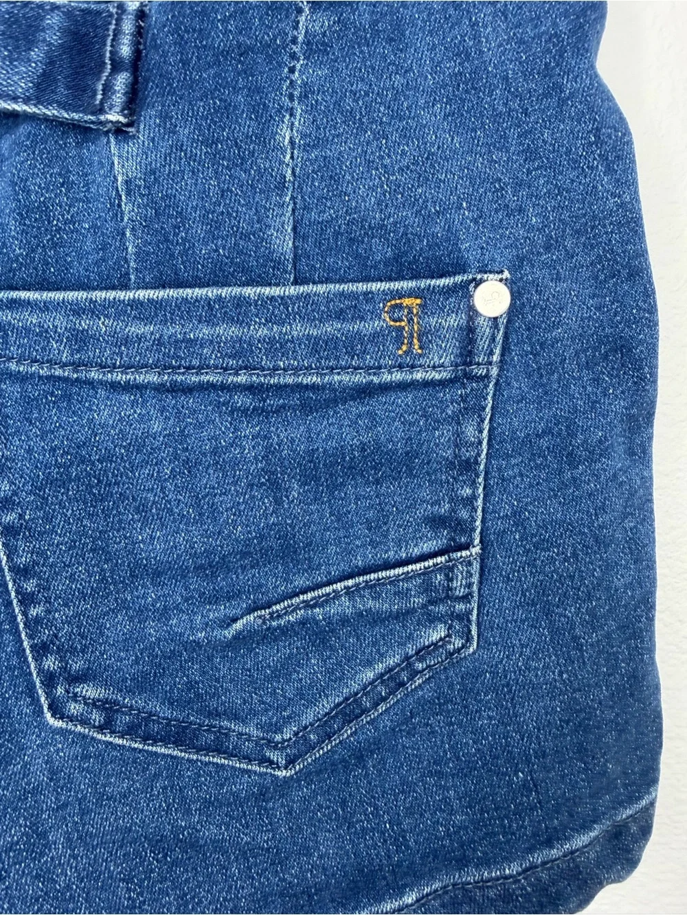 Pilcro Anthropologie Denim Shorts Size 26 Mid Rise Preppy Pockets Elavated Basic - Picture 8 of 11